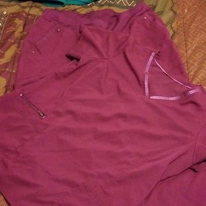 Healing Hands Purple Label scrubs maroon Size L